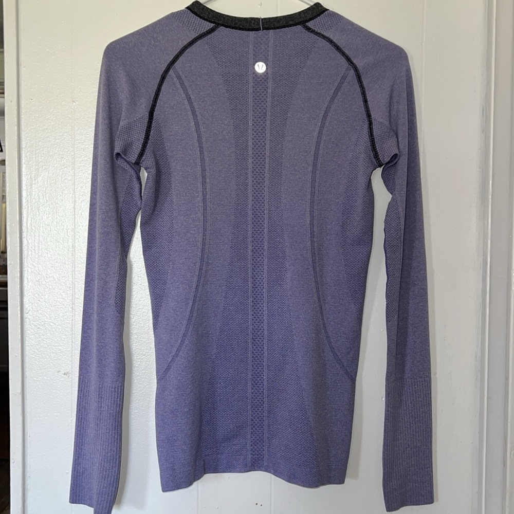 Lululemon - Picture 2 of 3